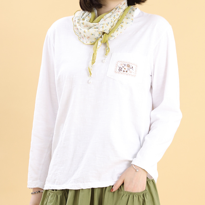 애비뉴투지 엄마옷 자연 순 면 단색 여성 봄 가을 긴팔 자수 라운드 티셔츠 A04258 50대 60대 중년여성