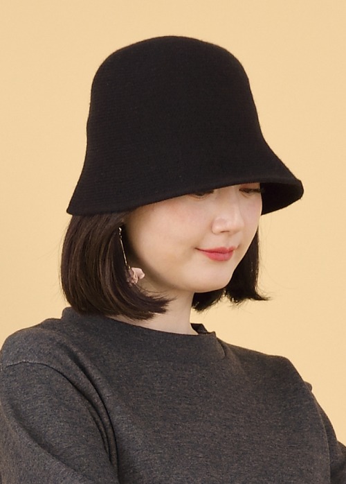 애비뉴투지 블랙 와이어 니트 여성 가을 겨울 벙거지 모자 C11262