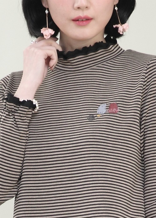 줄무늬 셔링 반목 반폴라 스트라이프 여성 가을 겨울 긴팔 티셔츠 A01403